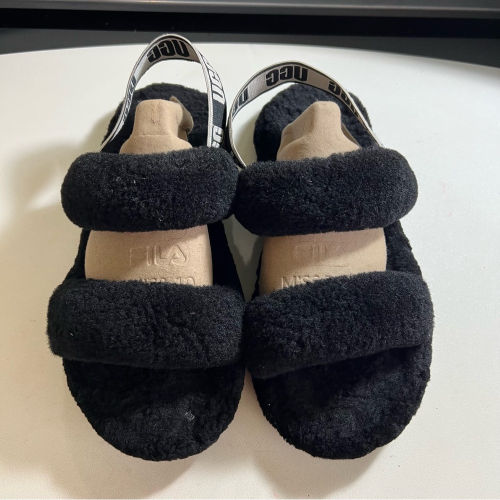 Ugg black fur sandals Sz 7